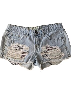 Mossimo Supply Co Distressed Denim Shorts Size 9 Fit 6 Floral Patch Cutoff Festi